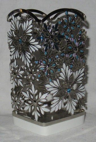 Bath body works soap - &, sleeve