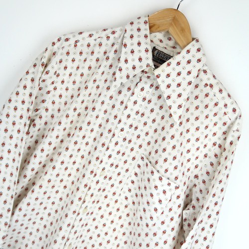Vintage 70s shirt peaked