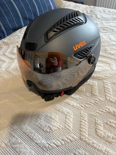 Uvex skiing helmet with - helmet, visor