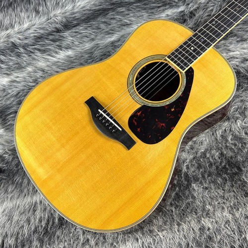 Yamaha ll16 w - a.r.e, w/lyric
