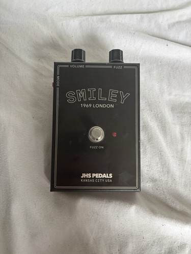 Jhs pedals smiley 1969 - jhs, london