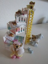 2 Furryville sets -Bearyweathers in bed and the Pandafords