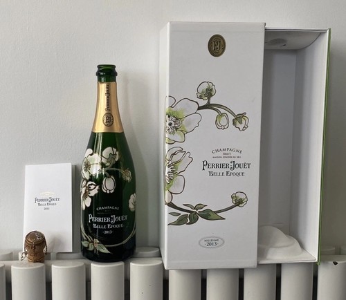Empty perrier jouet belle - perrier,