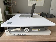 REDUCED PRICE: Yo-Yo Desk 90