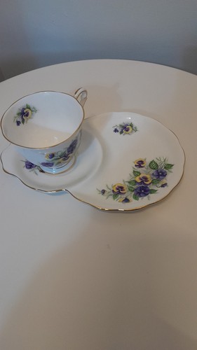 Vintage queen anne country - vintage,
