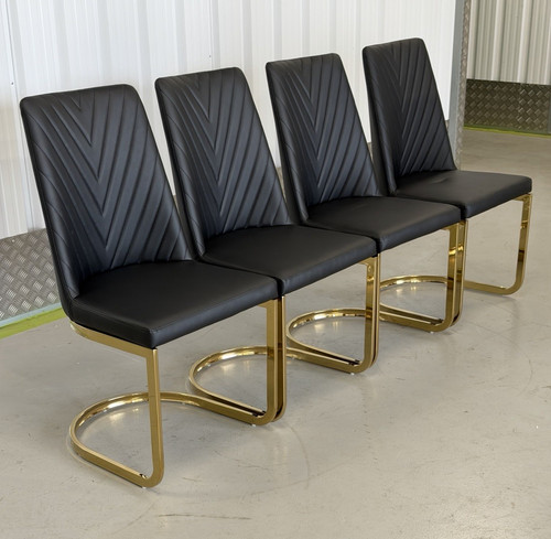 Set black upholstered - of,