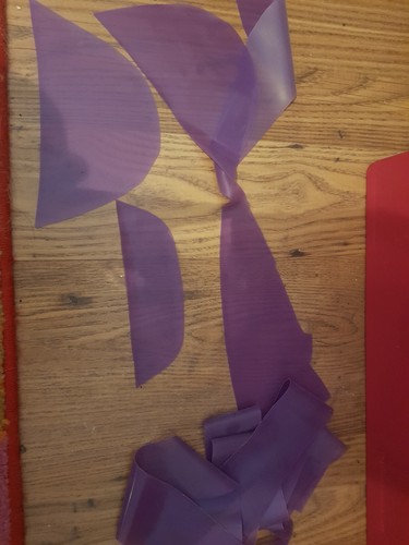 Transparent lilac latex scraps