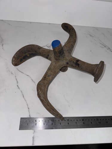 Vintage cast iron cobbler shoe - cast,