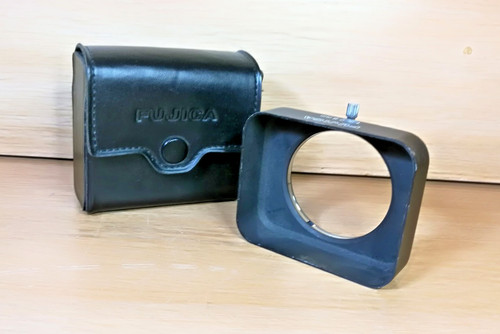 Fujica 28mm square - square, lens