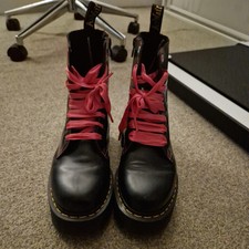 Rare Dr Martens HELLO KITTY &