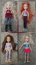 4× Moxie Girl dolls