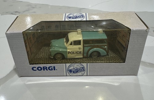 Corgi morris minor traveller - morris,