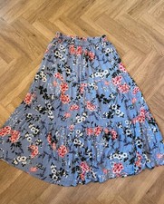 Ladies Blue Floral Pattern