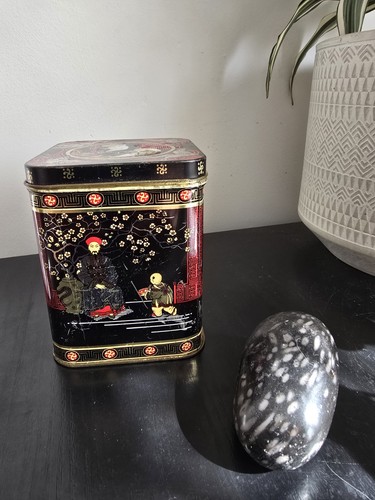 Vintage tin - vintage,