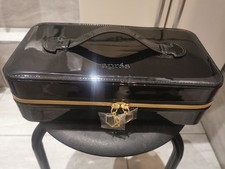 Aprés Nail professional nail case for a nail technician