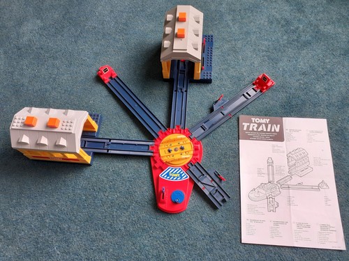 Vintage tomy train turntable - vintage,