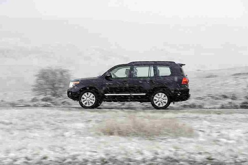 Toyota land cruiser 200 v8 - cruiser,