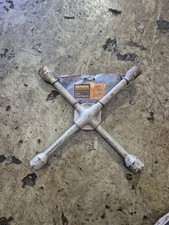 Halfords 4 Arm Wheel