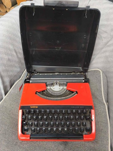 Vintage brother deluxe - deluxe, red