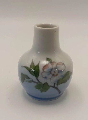 Royal copenhagen blue - blue, apple