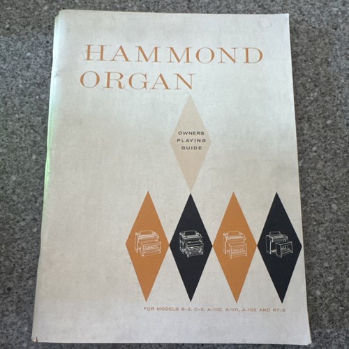 Hammond organ owner - hammond, playing