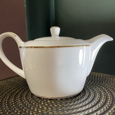 Elegant Teapot Fairmont Golden