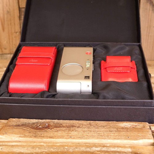 Used leica lux camera with - leica, d-lux