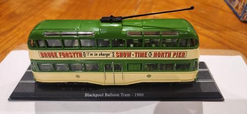 Blackpool balloon tram diecast - blackpool,