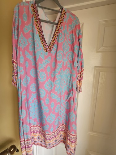 Gorgeous flattering neck - gorgeous,