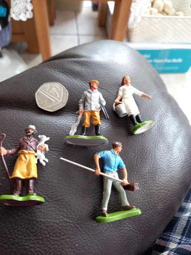 Britains farm figures - britains, x4