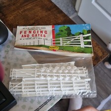 Airfix No17 OO Fencing/Gates