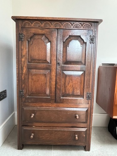 Vintage tudor oak - tudor,
