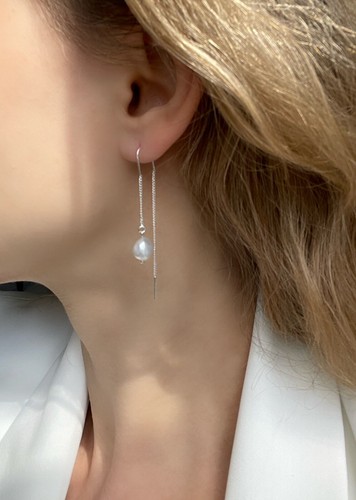 Long pearl drop threader