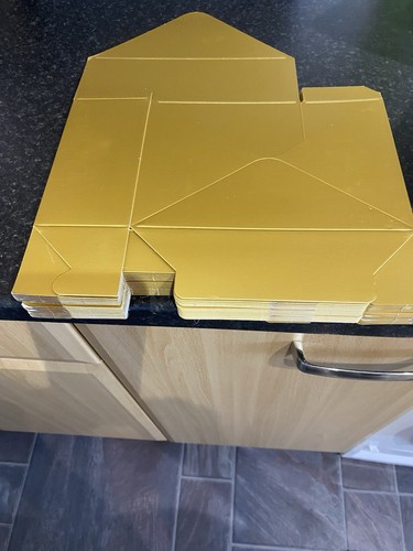 X16 gold envelope style - envelope,