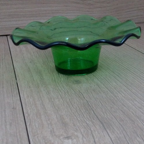 Green glass ruffled fluted - ruffled,