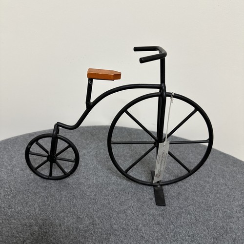 Old fashioned bicycle - old,