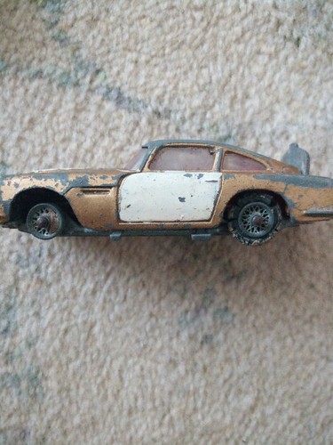 261 james bond - 261, toys