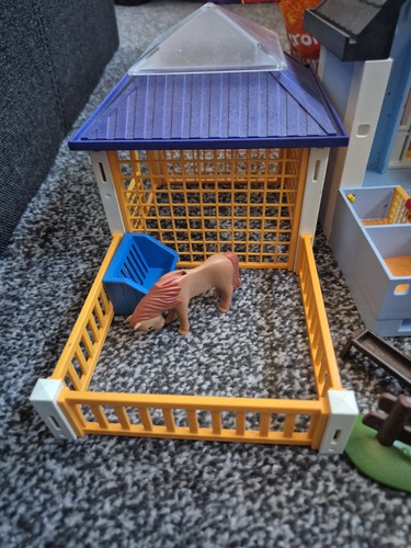 Playmobil veterinary clinic - playmobil,