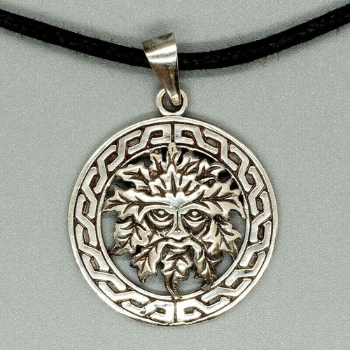Green man pendant - green,