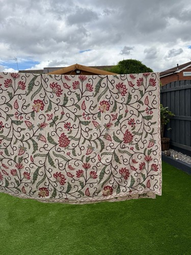 Stunning hand embroidered - stunning,