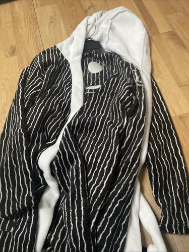 Jack skellington dressing - skellington,