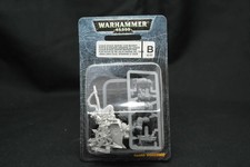 Pre-Loved 2000s Chaos Space Marine Icon Bearer NIB Checked 40k | Warmodels.co.uk