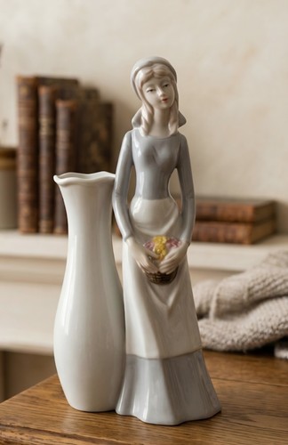 Vintage porcelain girl - girl, with