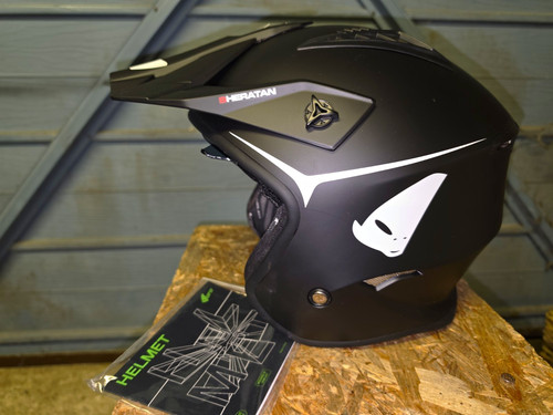 Ufo sheratan jet open - sheratan, face