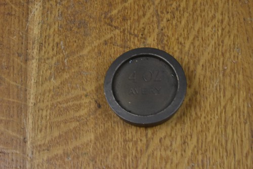 Old vintage avery - 4oz, brass