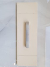 Howdens Burford cream shaker