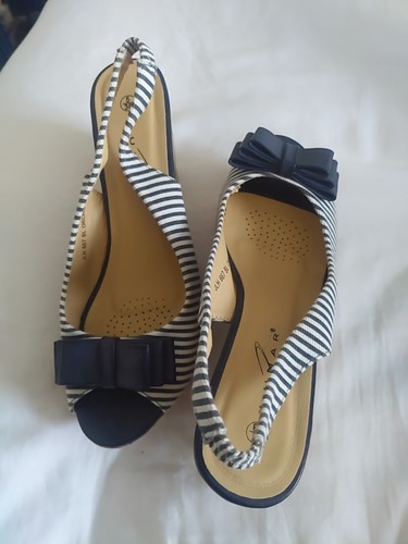 Navy blue strappy wedge heel - navy,