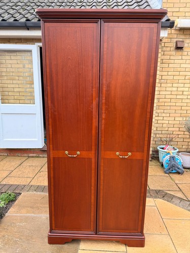 Olympus wardrobe with mirror