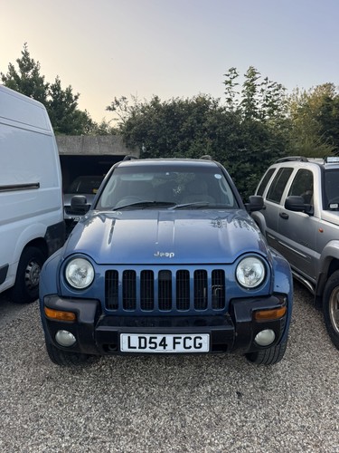 2004 jeep cherokee petrol - jeep, 3.7