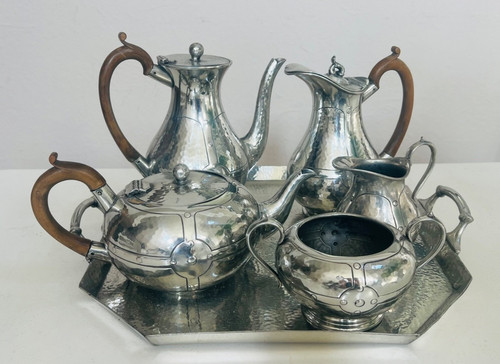 Hammered period pewter - hammered, 6